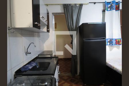 Cozinha de casa para alugar com 1 quarto, 25m² em Vila Zat, São Paulo