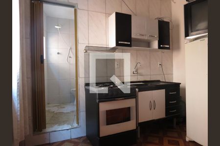 Quarto e Cozinha de casa para alugar com 1 quarto, 25m² em Vila Zat, São Paulo