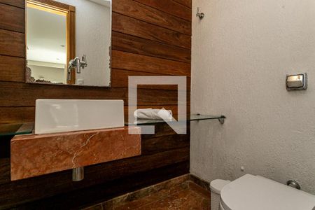 Lavabo de casa de condomínio para alugar com 4 quartos, 850m² em Jacarepaguá, Rio de Janeiro
