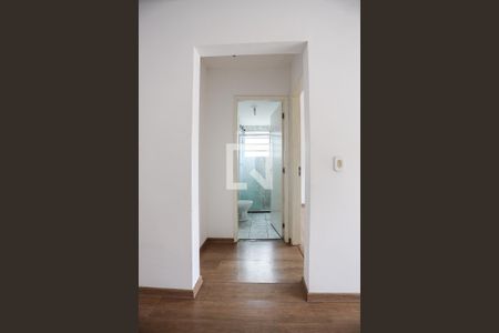 Sala de apartamento para alugar com 1 quarto, 45m² em Centro, Cotia