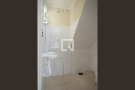 Banheiro de kitnet/studio para alugar com 1 quarto, 18m² em Vila Dom Pedro Ii, São Paulo