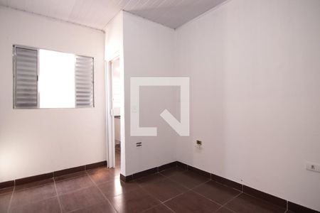 Quarto de casa para alugar com 1 quarto, 28m² em Jardim Danfer, São Paulo