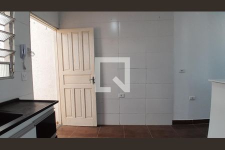 Cozinha de casa para alugar com 1 quarto, 28m² em Jardim Danfer, São Paulo