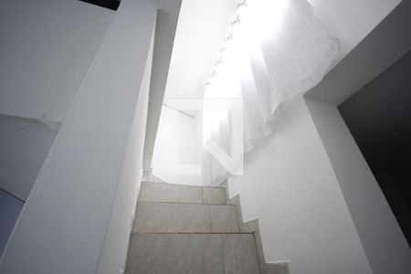 Escada de casa para alugar com 1 quarto, 65m² em Vila Dom Pedro I, São Paulo