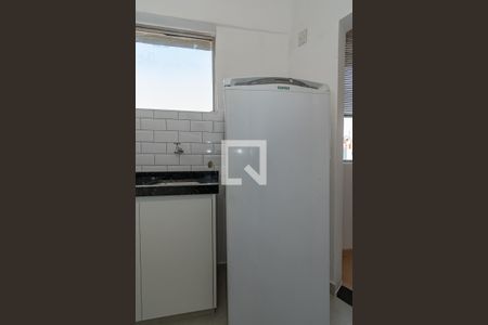 Cozinha  de apartamento à venda com 1 quarto, 34m² em Cambuí, Campinas