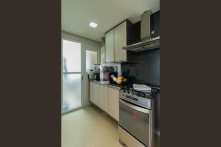 Cozinha e Área de Serviço de apartamento à venda com 3 quartos, 89m² em Santa Tereza, Porto Alegre