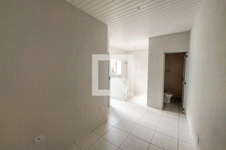 Sala de casa para alugar com 1 quarto, 33m² em Parque Maria Helena, Suzano