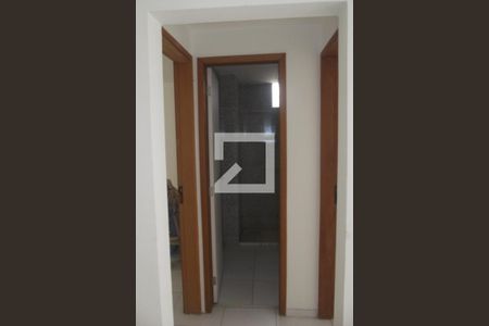 Corredor de apartamento à venda com 2 quartos, 48m² em Inhauma, Rio de Janeiro