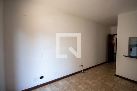 Sala de apartamento para alugar com 2 quartos, 65m² em Vila Ursulina, Itaquaquecetuba