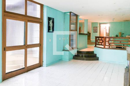 Sala de casa para alugar com 2 quartos, 328m² em Vila Jardim, Porto Alegre