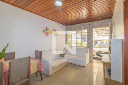 Sala de casa de condomínio para alugar com 2 quartos, 70m² em Igara, Canoas