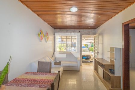 Sala de casa de condomínio para alugar com 2 quartos, 70m² em Igara, Canoas