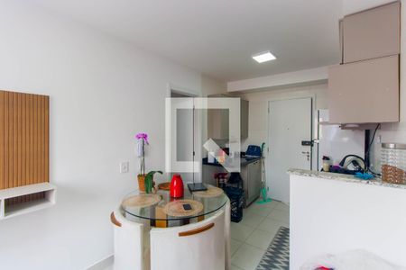 Sala/Cozinha de apartamento para alugar com 1 quarto, 28m² em Vila Ema, São Paulo