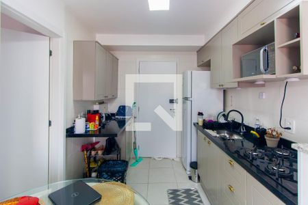 Cozinha de apartamento para alugar com 1 quarto, 28m² em Vila Ema, São Paulo