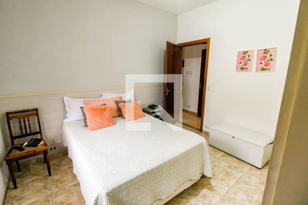 Suíte de casa à venda com 6 quartos, 250m² em Jardim Maria Rosa, Taboão da Serra