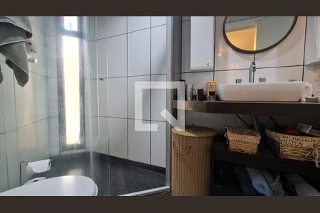 Banheiro de apartamento à venda com 1 quarto, 42m² em Paraíso do Morumbi, São Paulo