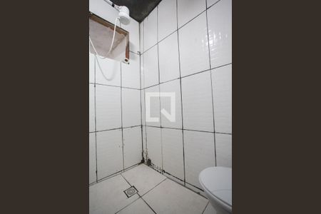 Banheiro de casa para alugar com 2 quartos, 360m² em Bonfim, Belo Horizonte