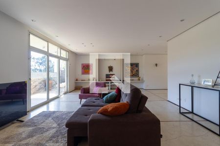 Sala de casa para alugar com 4 quartos, 327m² em Jardim Leonor, São Paulo