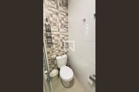 Apartamento à venda com 82m², 2 quartos e 1 vaga Apartamento à venda com 82m², 2 quartos e 1 vagaBanheiro