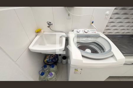 Apartamento à venda com 82m², 2 quartos e 1 vaga Apartamento à venda com 82m², 2 quartos e 1 vagaÁrea de Serviço