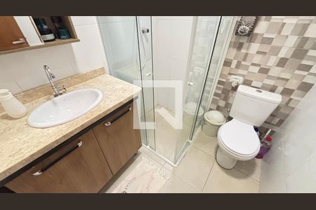 Apartamento à venda com 82m², 2 quartos e 1 vaga Apartamento à venda com 82m², 2 quartos e 1 vagaBanheiro