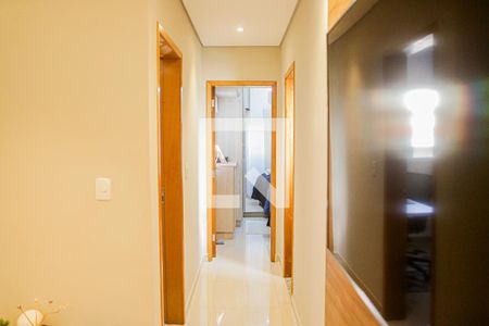 Corredor de apartamento à venda com 2 quartos, 80m² em Vila Scarpelli, Santo André