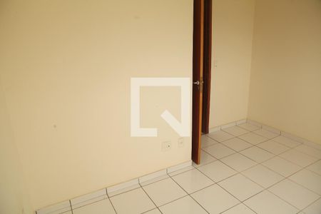 Quarto 1 de apartamento para alugar com 2 quartos, 58m² em Samambaia Norte (samambaia), Brasília