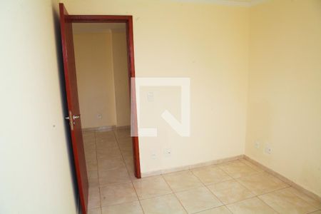 Quarto 1 de apartamento para alugar com 3 quartos, 60m² em Samambaia Norte (samambaia), Brasília