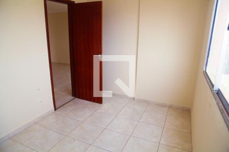 Quarto 1 de apartamento para alugar com 3 quartos, 60m² em Samambaia Norte (samambaia), Brasília