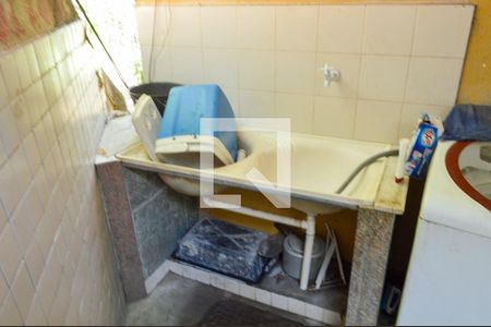 Casa à venda com 450m², 6 quartos e 2 vagas Casa à venda com 450m², 6 quartos e 2 vagasÁrea de Serviço- Casa 1