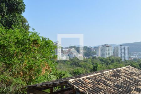 Casa à venda com 450m², 6 quartos e 2 vagas Casa à venda com 450m², 6 quartos e 2 vagasVista do Mirante