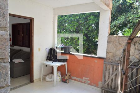 Casa à venda com 450m², 6 quartos e 2 vagas Casa à venda com 450m², 6 quartos e 2 vagasVaranda - Casa 1