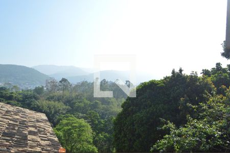 Casa à venda com 450m², 6 quartos e 2 vagas Casa à venda com 450m², 6 quartos e 2 vagasVista do Mirante