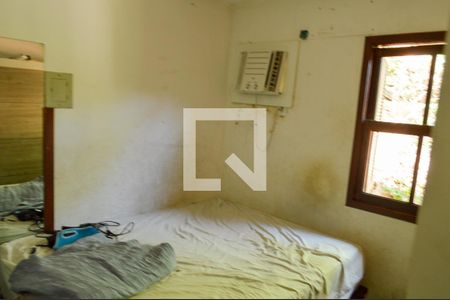 Casa à venda com 450m², 6 quartos e 2 vagas Casa à venda com 450m², 6 quartos e 2 vagasQuarto 2 - Casa 1