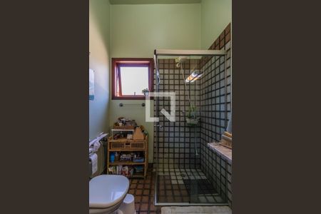 Casa de condomínio à venda com 325m², 3 quartos e 4 vagas Casa de condomínio à venda com 325m², 3 quartos e 4 vagasBanheiro Social