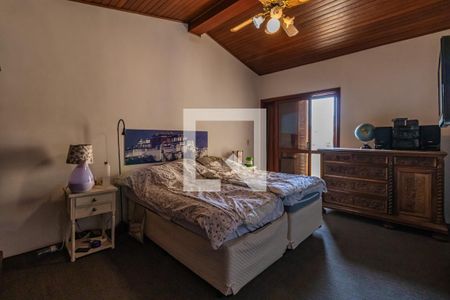 Casa de condomínio à venda com 325m², 3 quartos e 4 vagas Casa de condomínio à venda com 325m², 3 quartos e 4 vagasSuíte