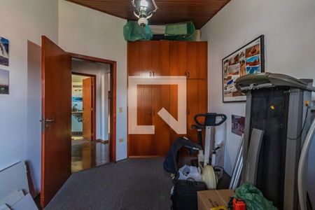 Casa de condomínio à venda com 325m², 3 quartos e 4 vagas Casa de condomínio à venda com 325m², 3 quartos e 4 vagasQuarto 2