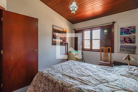 Casa de condomínio à venda com 325m², 3 quartos e 4 vagas Casa de condomínio à venda com 325m², 3 quartos e 4 vagasQuarto 1