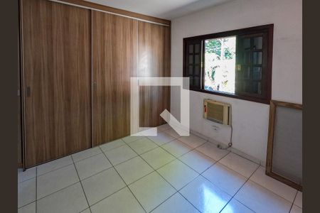 Suíte de casa à venda com 3 quartos, 155m² em Vila Fiat Lux, São Paulo