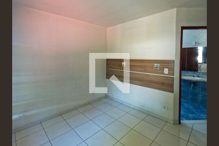 Suíte de casa à venda com 3 quartos, 155m² em Vila Fiat Lux, São Paulo