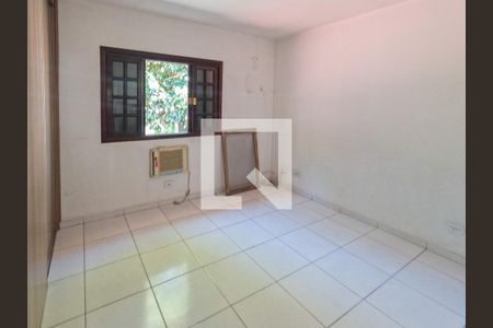 Suíte de casa à venda com 3 quartos, 155m² em Vila Fiat Lux, São Paulo