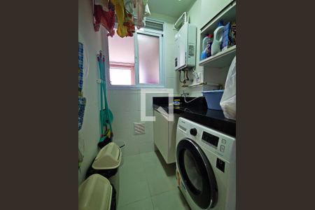 Apartamento à venda com 101m², 3 quartos e 2 vagas Apartamento à venda com 101m², 3 quartos e 2 vagasÁrea de Serviço