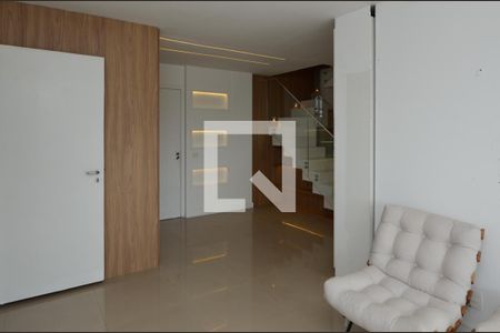 Sala de apartamento para alugar com 3 quartos, 156m² em Barra da Tijuca, Rio de Janeiro