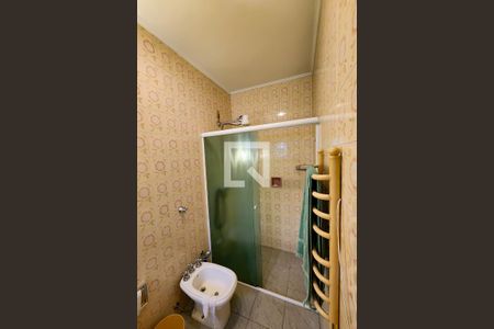 Casa à venda com 180m², 3 quartos e 2 vagas Casa à venda com 180m², 3 quartos e 2 vagasBanheiro da Suíte