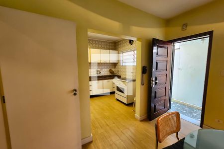 Casa à venda com 180m², 3 quartos e 2 vagas Casa à venda com 180m², 3 quartos e 2 vagasCozinha