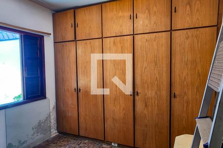 Casa à venda com 180m², 3 quartos e 2 vagas Casa à venda com 180m², 3 quartos e 2 vagasQuarto - Edícula