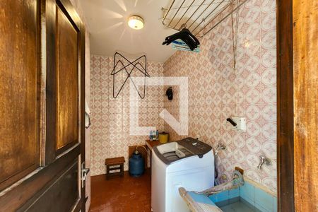 Casa à venda com 180m², 3 quartos e 2 vagas Casa à venda com 180m², 3 quartos e 2 vagasÁrea de Serviço