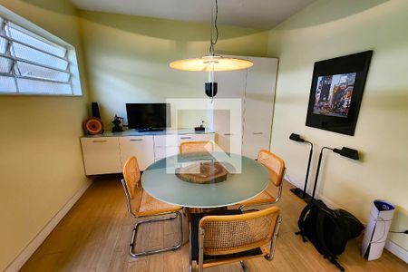 Casa à venda com 180m², 3 quartos e 2 vagas Casa à venda com 180m², 3 quartos e 2 vagasCozinha