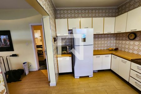 Casa à venda com 180m², 3 quartos e 2 vagas Casa à venda com 180m², 3 quartos e 2 vagasCozinha