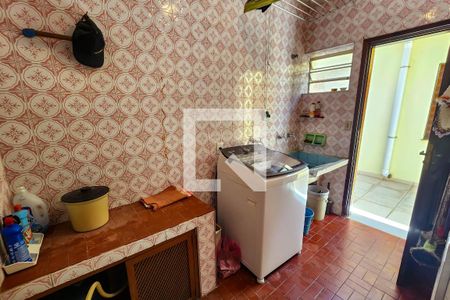 Casa à venda com 180m², 3 quartos e 2 vagas Casa à venda com 180m², 3 quartos e 2 vagasÁrea de Serviço